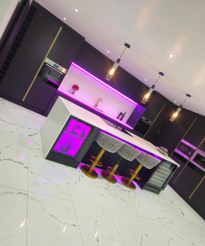 Peaceful home in Waterhead