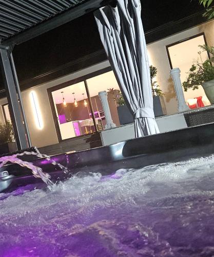 Peaceful home in Waterhead