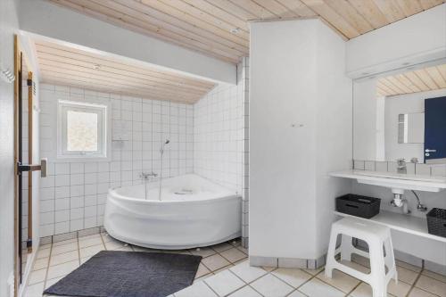 2637-Nexo-Fjaelstaunijn-8 in Snogebaek