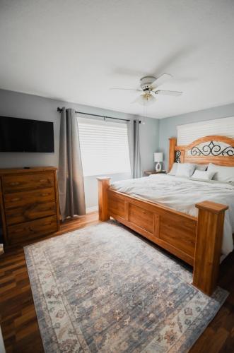 Bright and Peaceful Apt in Midvale