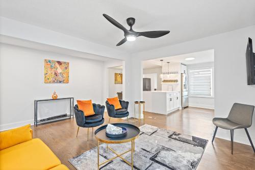 Stylish home by Emory TV in all 4 bedrooms in Lindridge-Martin Manor