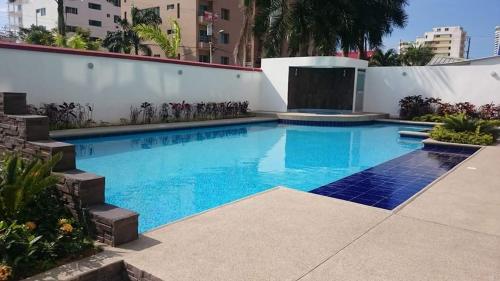 Departamento excelente vista y ubicacion en Tonsupa in Atacames