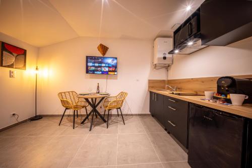 Appartement Neuf Climatisé Terrasse Voie Verte Centre Thermal (Appartement Neuf Climatise Terrasse Voie Verte Centre Thermal) in Le Poujol-Sur-Orb