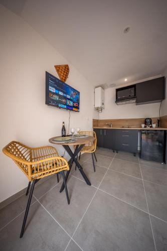 Appartement Neuf Climatisé Terrasse Voie Verte Centre Thermal (Appartement Neuf Climatise Terrasse Voie Verte Centre Thermal) in Le Poujol-Sur-Orb