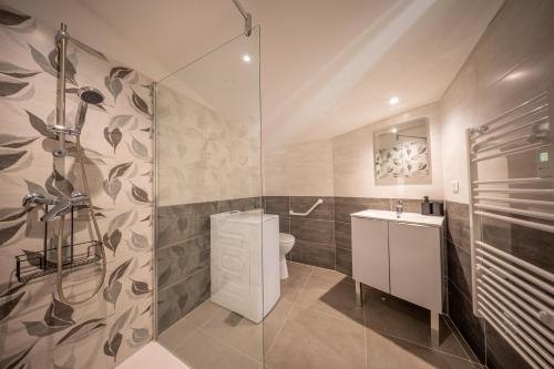 Appartement Neuf Climatisé Terrasse Voie Verte Centre Thermal (Appartement Neuf Climatise Terrasse Voie Verte Centre Thermal) in Le Poujol-Sur-Orb