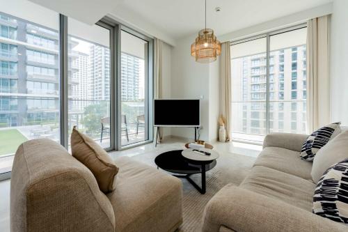 TRPS - Beach Isle Tower 1, Dubai Harbour - 1BR Premium Beachfront - Private Beach Access, Dubái