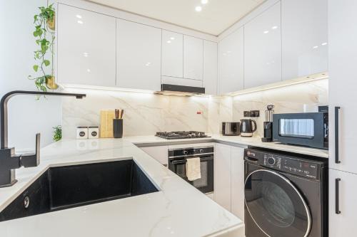 Serene and Stylish Home in the Heart of JVC, Dubaj (fotografie 8)