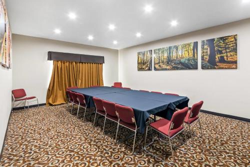 Days Inn by Wyndham Rockdale Texas - image 14