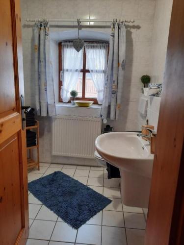 2 bedrooms, 3 beds