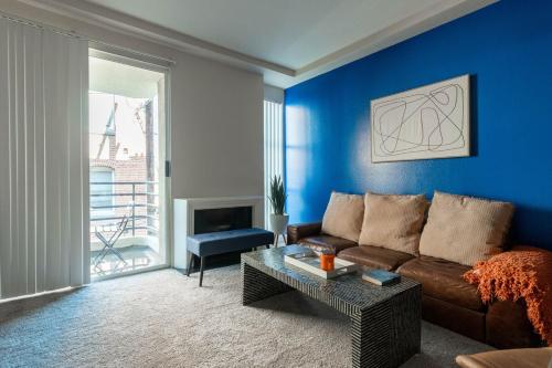 Marvelous 2BR 2BA Apartment, Los Angeles