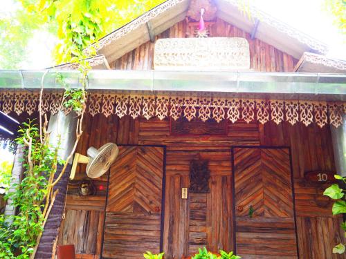 B&B Kamphaeng Phet - Three J Guesthouse - Bed and Breakfast Kamphaeng Phet