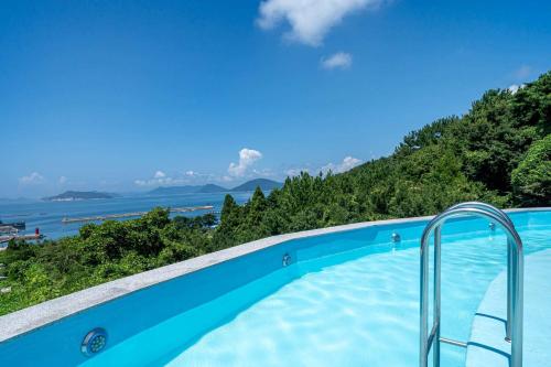 거제 브라운도트 호텔 거제근포항점 (Brown Dote Hotel Geunpohang) 호텔 로비