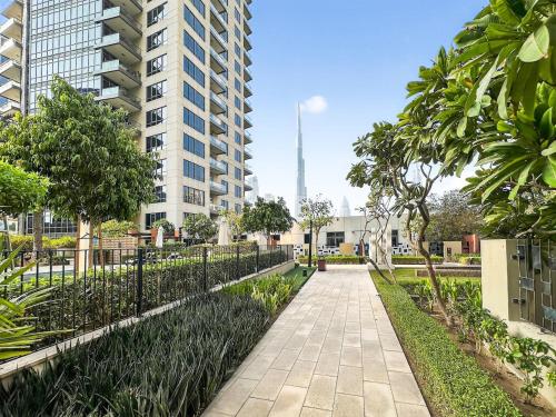Stunning 2 Bdr Luxury Burj Khalifa view, Дубай (фото 3)