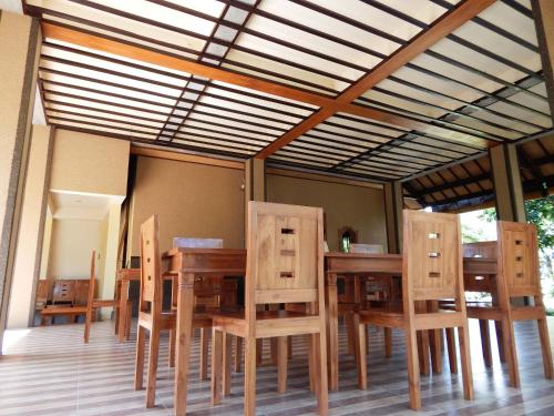 ห้องอาหาร, ปอนด็อก ราฮายู เกสต์เฮาส์ เปมูเตอรัน (Pondok Rahayu Guest House Pemuteran) in เพมูเทอราน