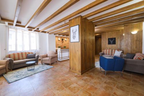 Közös társalgó / TV, Aparthotel & Restaurant Razlog Spa Included in Bansko