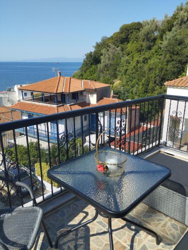 Mantemi house in Loutraki Skopelosa