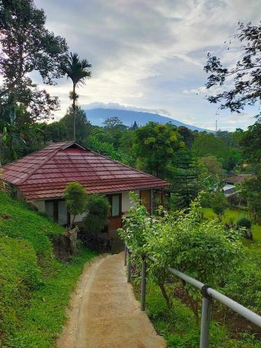 Paddessa Maison in Caringin