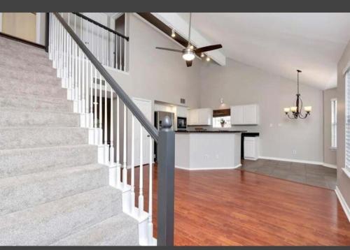 Amazing Home in Херст