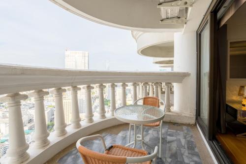 State tower High Floor City View Lovely Unit, Bangkok (photo 3)