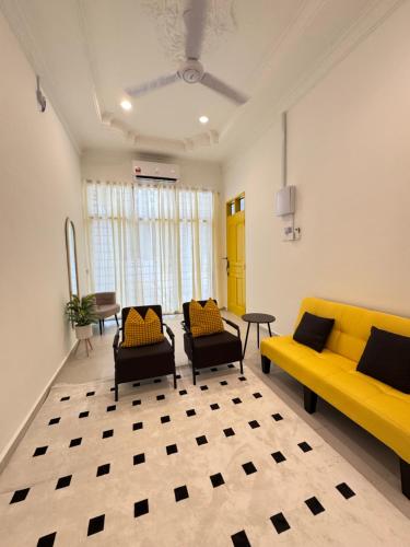 Roomah Kuning