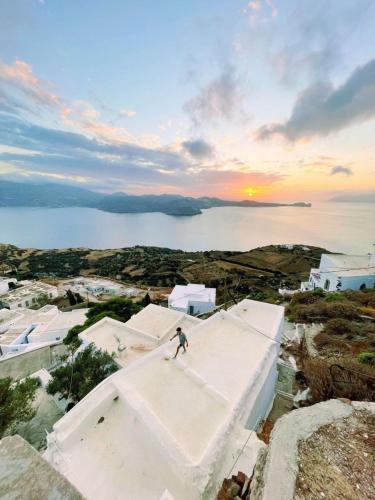 Lagada Beach Hotel in Milos