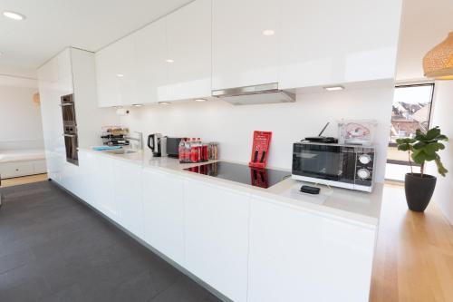 Rooftop Loft City Center, 2BR, Open Kitchen Island - New Renovated, Basilea (foto 10)