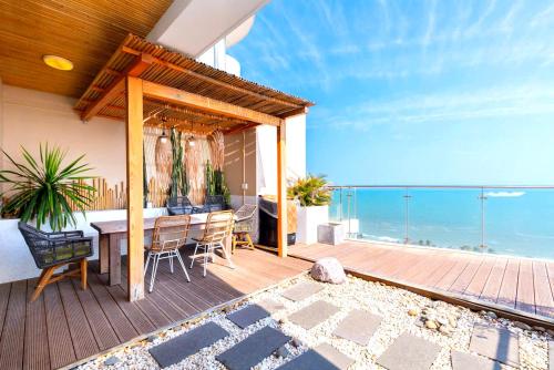 Aria Resort Vung Tau - Apartments and Villas with Private Beach - Perfect for Families in Phường 10