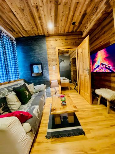 2 bedrooms, 3 beds