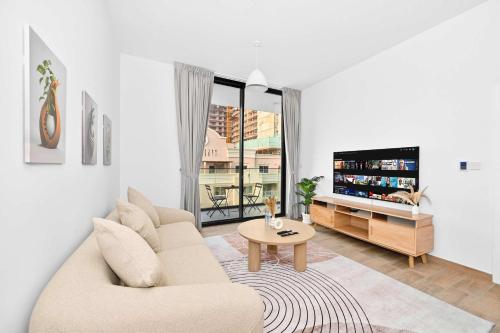 Modern 1BR w Balcony & Great Amenities JVC, Dubaï
