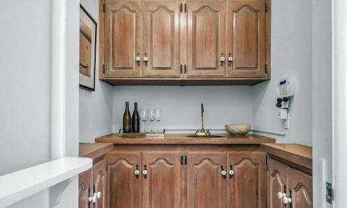 Beachfront Three-Bedroom with Direct Ocean Views, Лос-Анджелес (фото 9)