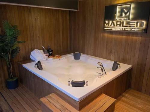 Marlen Residence Hotel - Hôtel - Eskiömerler