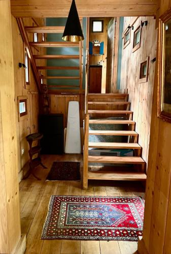Une jolie Maison en bois au bord de l'Indre in 蒙巴宗