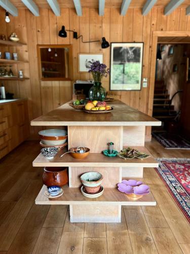 Une jolie Maison en bois au bord de l'Indre in 蒙巴宗
