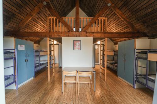 6 bunk beds