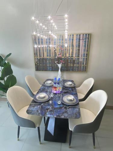 Modern Boutique Spacious Apart ment Near Airport OKADA SOLAIRE MOA, Manila (foto 4)