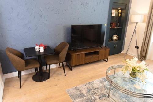 Cosy 1-Bedroom Flat, Walk to Beaches in ทรูน