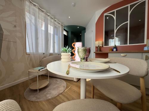 Le rêve de Gaïa appartement cosy, rénové, clim, wifi, idéal pour 2 (Le reve de Gaia appartement cosy, renove, clim, wifi, ideal pour 2) in Moulins