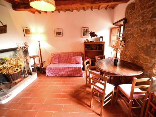 Cottage in Pescia with Pool & Garden, San Quirico (foto 6)