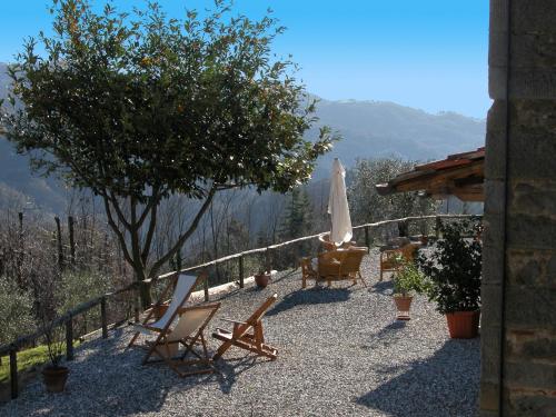 Cottage in Pescia with Pool & Garden, San Quirico (foto 5)