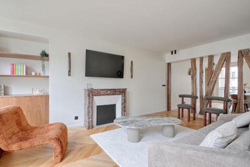 Heart Marais Luxury 2BR AC by Melvane, Paryż