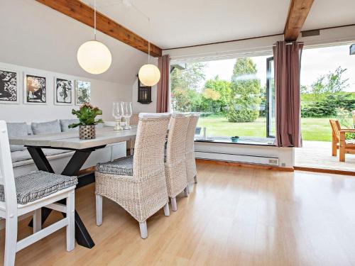 5 person holiday home in Væggerløse in 伊德斯特納