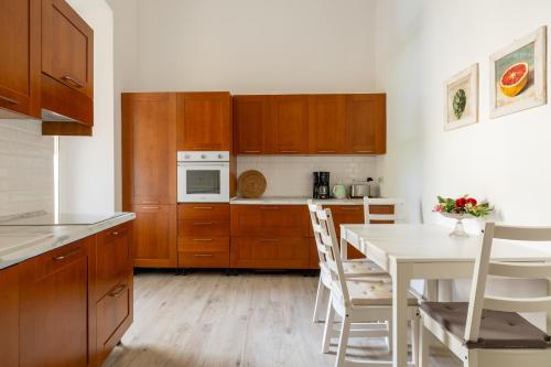 ห้องครัว, Apartment Ortensia in เตรเมซโซ