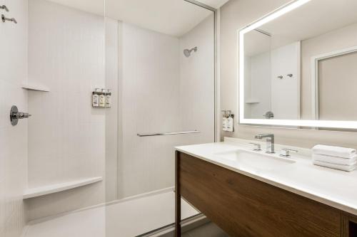 스테이브리지 스위트 애틀랜타 에어포트 바이 IHG - 화장실
