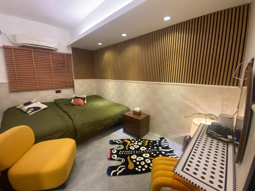 room detail thumbnail 0