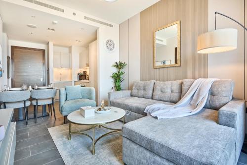 STAY BY LATINEM Luxury 1BR Holiday Home CB 1615 Near Downtown, Dubaï (photo 4)