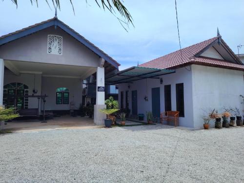 Roomstay Kak Ton in Kuala Ibai