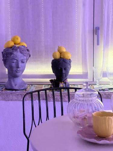 Hydria Guest House Art Gallery Dimora d artista con terrazza e vasca idromassaggio nel cuore del borgo antico Artists Home with terrace and jacuzzi in the heart of the old town