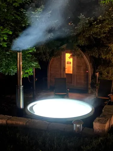 Großes Wellnesshaus Morgengau Sauna, Wirlpool, Infrarot & Garten im Thüringer Wald in Rotterode, Deutschland