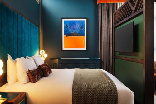 room detail thumbnail 1