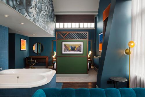room detail thumbnail 0